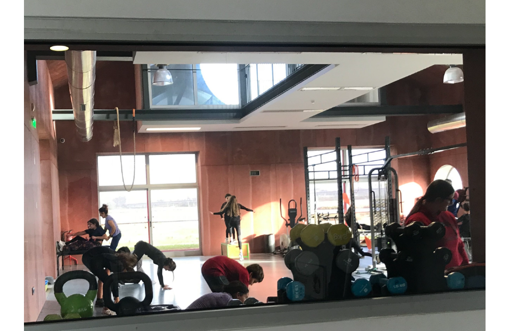 Câmara de Viana e DKC renovam protocolo da náutica nas esc...