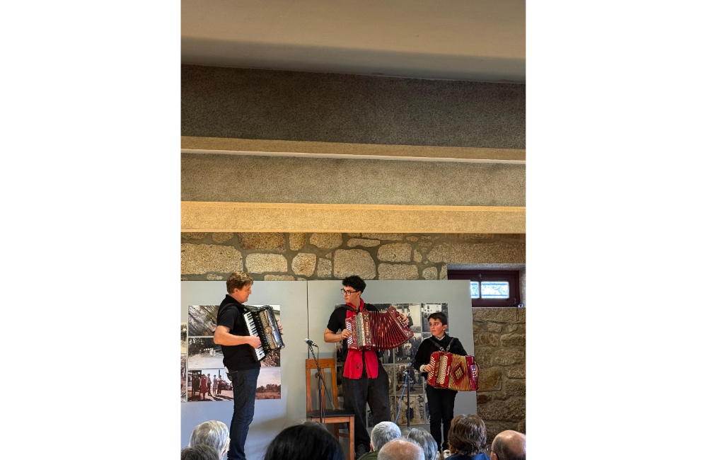 Atuação de Concertinas | Portal do Associativismo - Munic�...